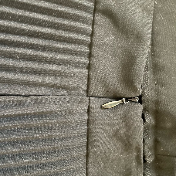 Urban Behaviour Black Pleated Mini Skirt - Picture 3 of 4